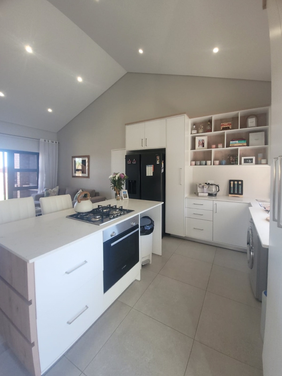 2 Bedroom Property for Sale in Van Der Hoff Park North West